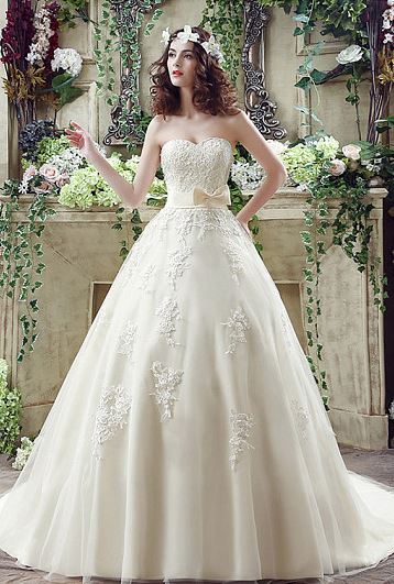 Shimmering Tulle Sweetheart Lace-up Ball Gown Applique Wedding Dresses